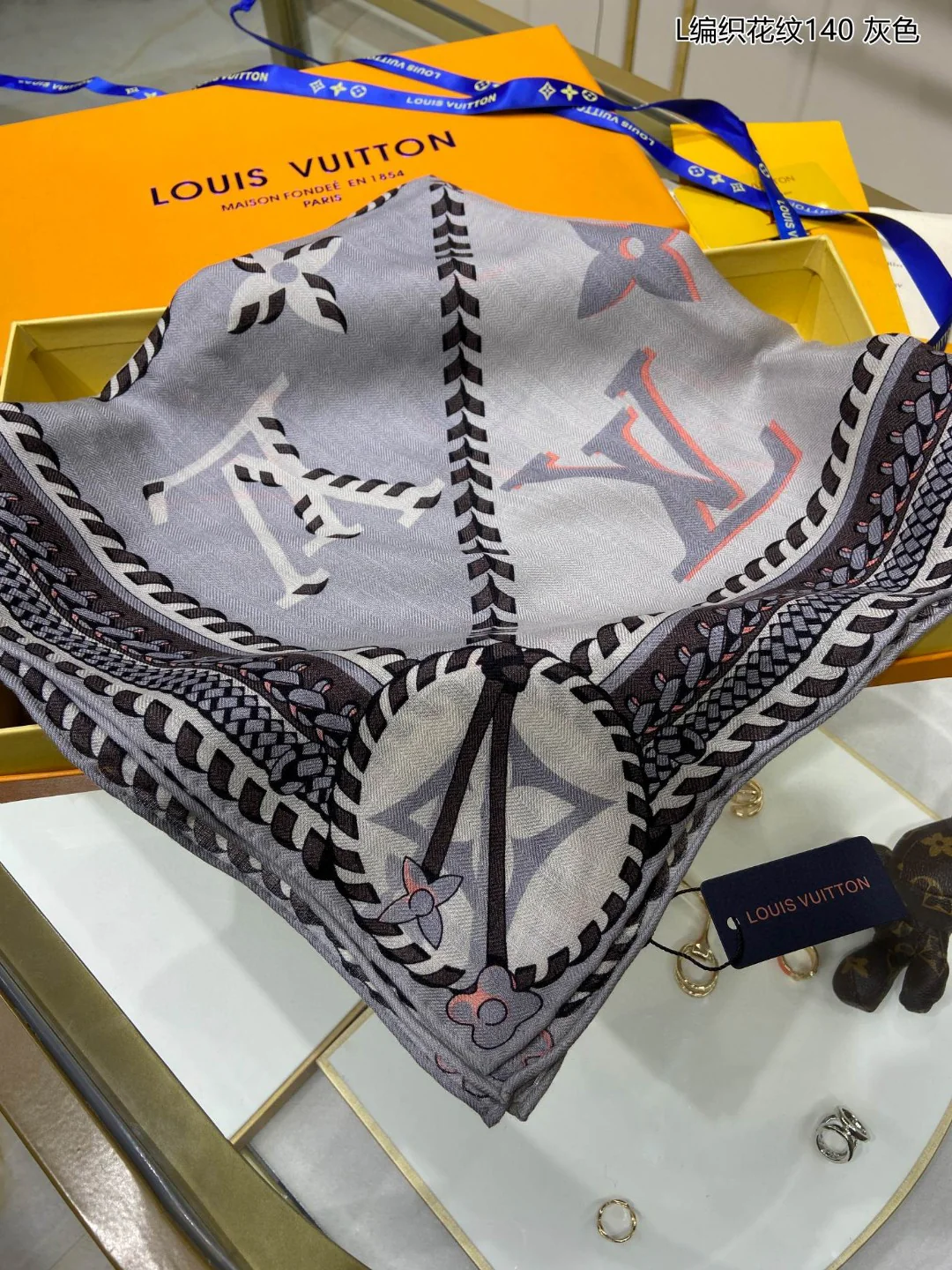 Квадратный шарф LV с тканым узором - 140-100 см - Кашемир