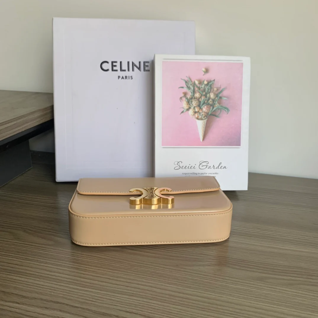 Celine - Кожаная сумка с пряжкой и цепочкой - Подмышечная сумка - Розовая