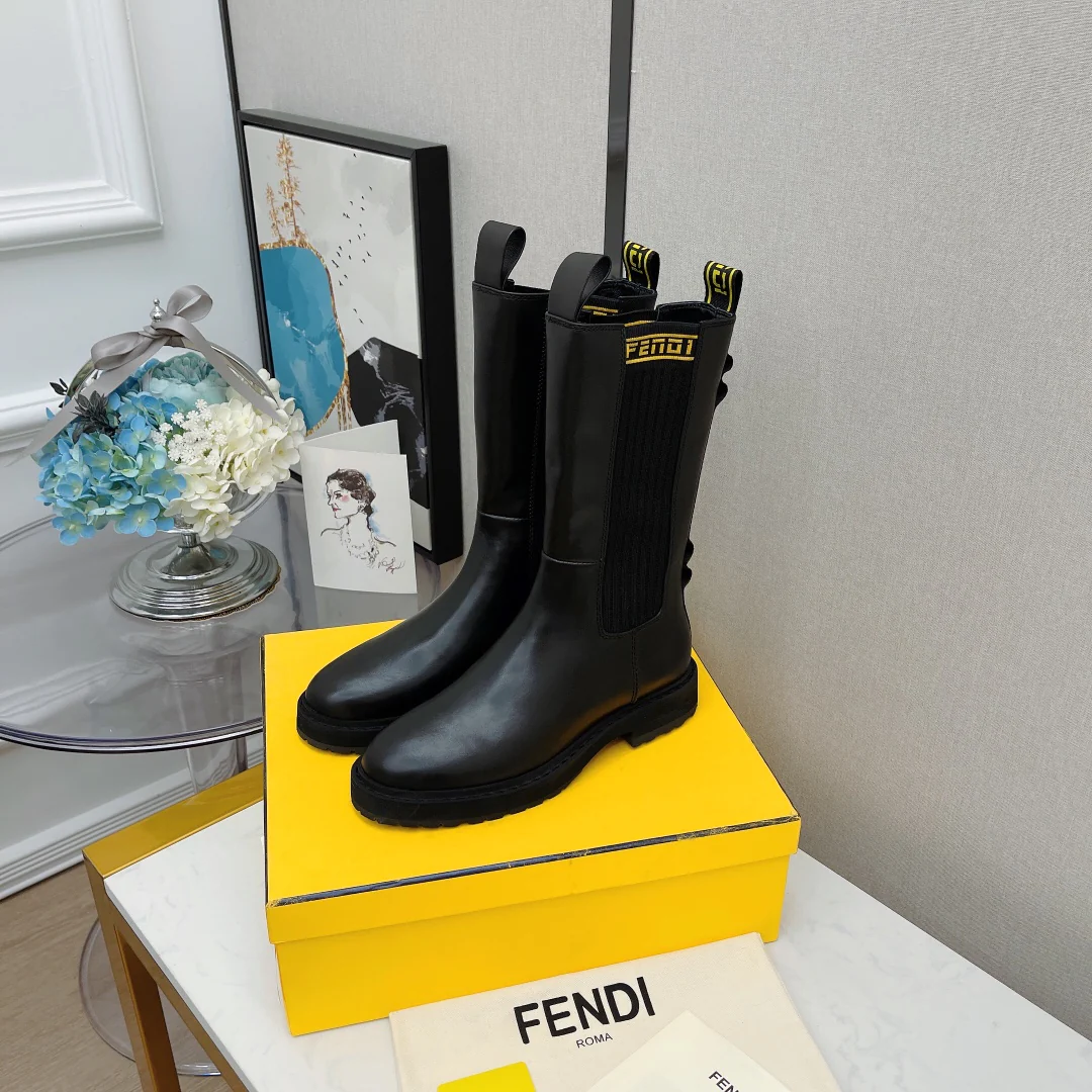 Fendi - Классические сапоги до середины икры