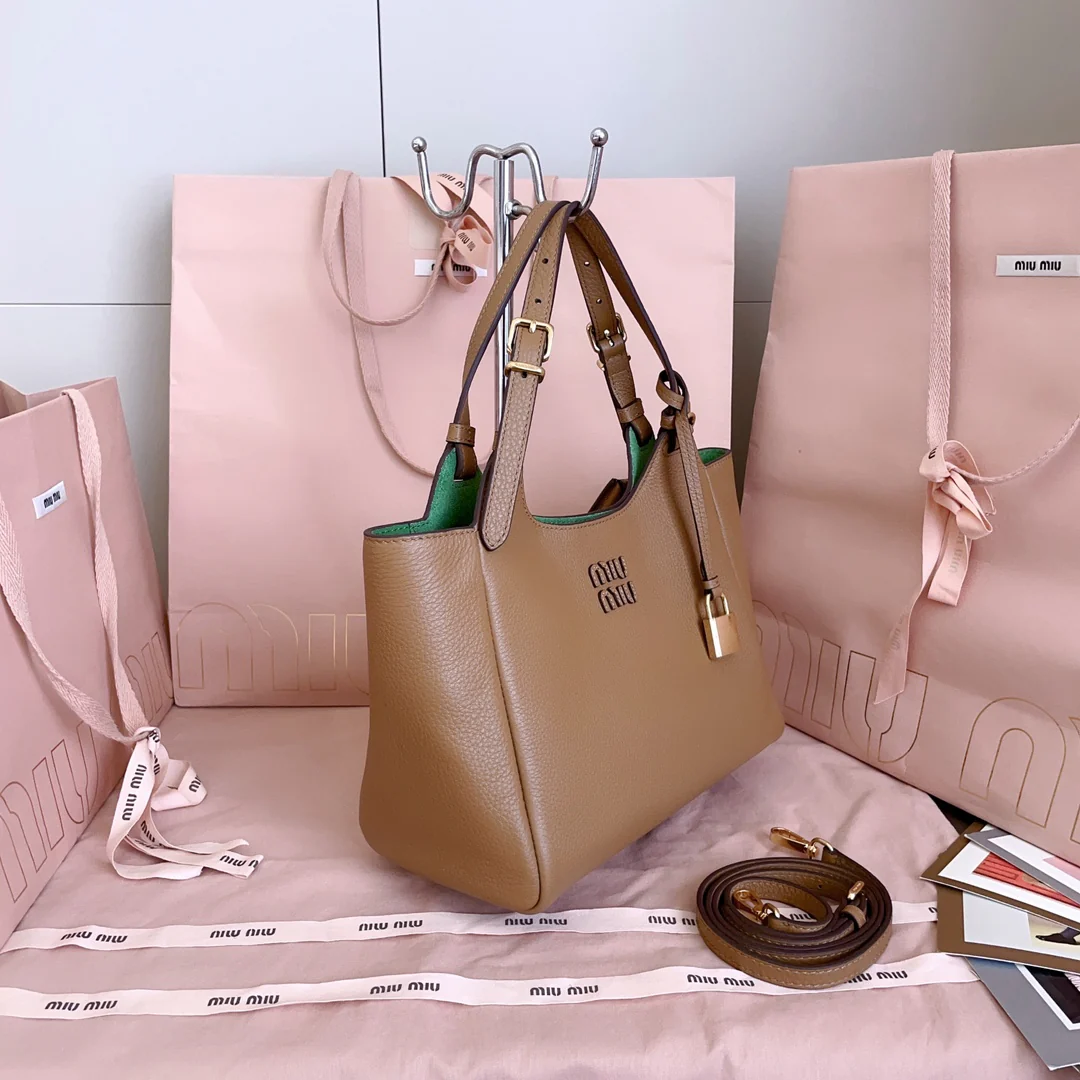 Сумка-тоут Miu Miu 5ba304 - коричневая