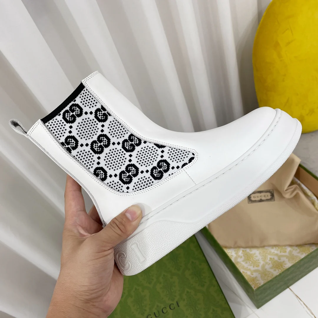 Новинка сезона осень/зима 2022 от Gucci - Ботинки челси - Белые