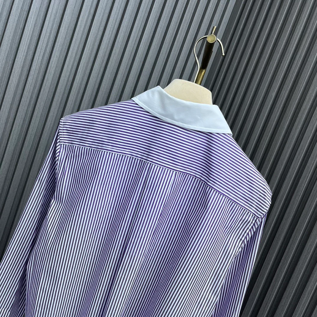 Miu Miu - 2404-24 Новинка: Рубашка с коротким рукавом в полоску с буквенным рисунком