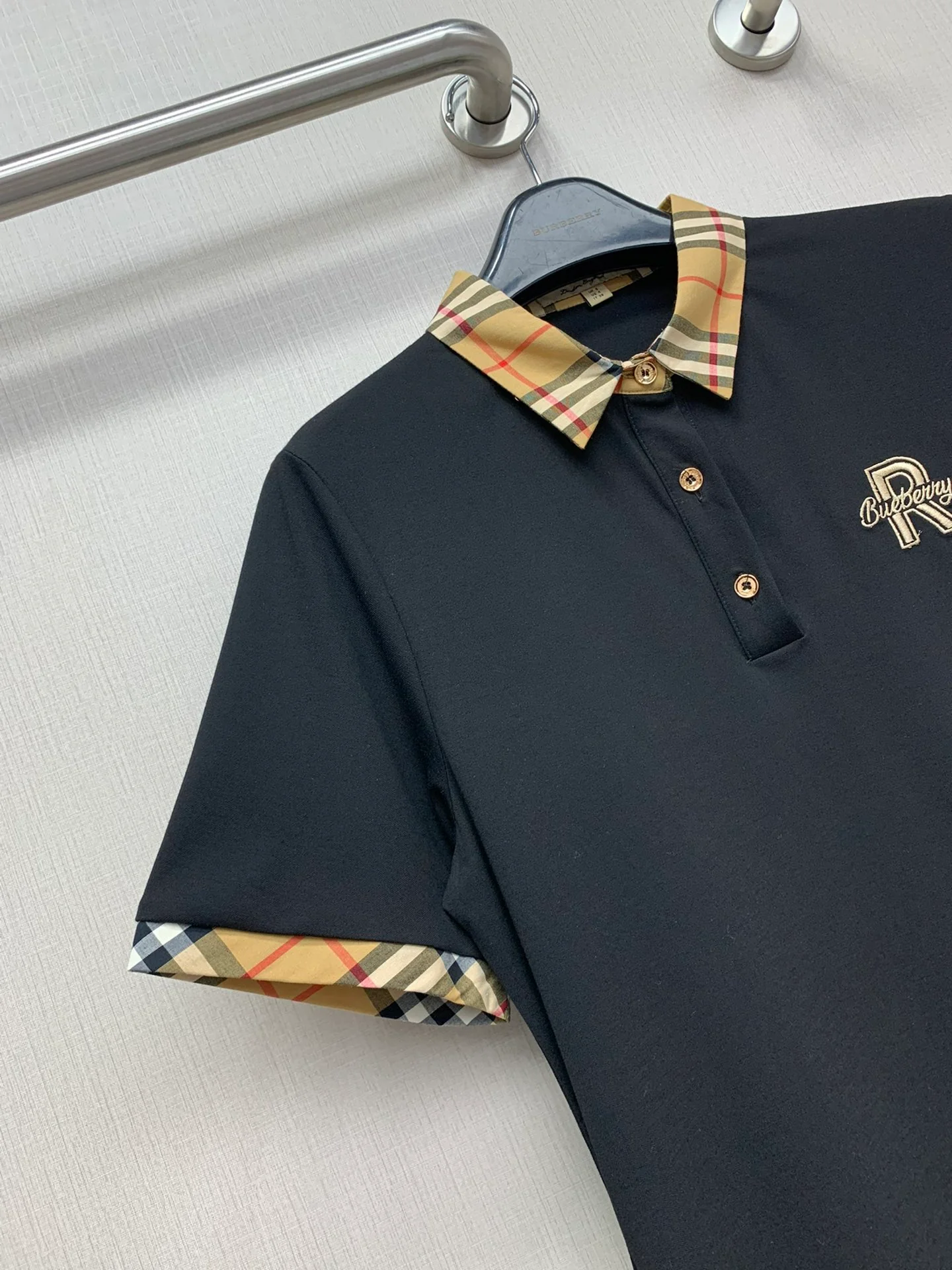 Burberry 2403 - Новое классическое платье в клетку с лоскутным узором для ранней весны - Черное