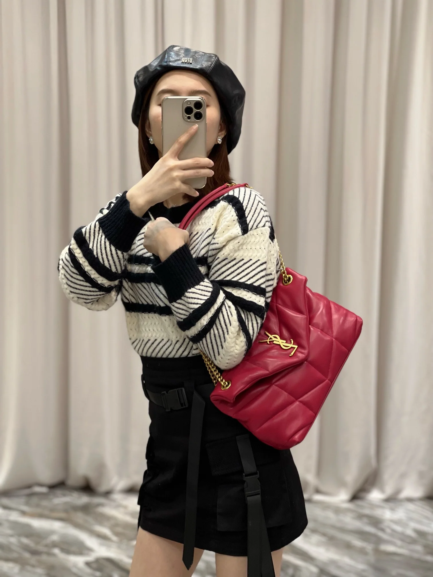 Сумка YSL New Laurent через плечо/кроссбоди, маленькая, красная.