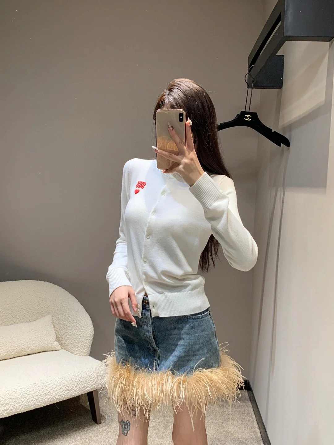 Miu Miu - 2404 - Вязаный кардиган с вышитым логотипом в виде сердца