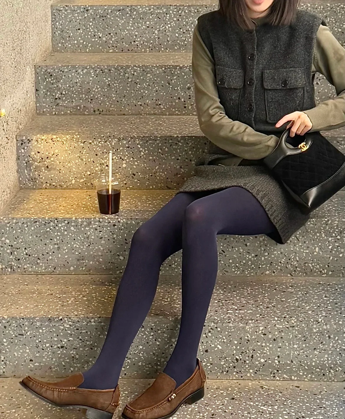 Мини-сумка Chanel 25p 31 из замши, черная