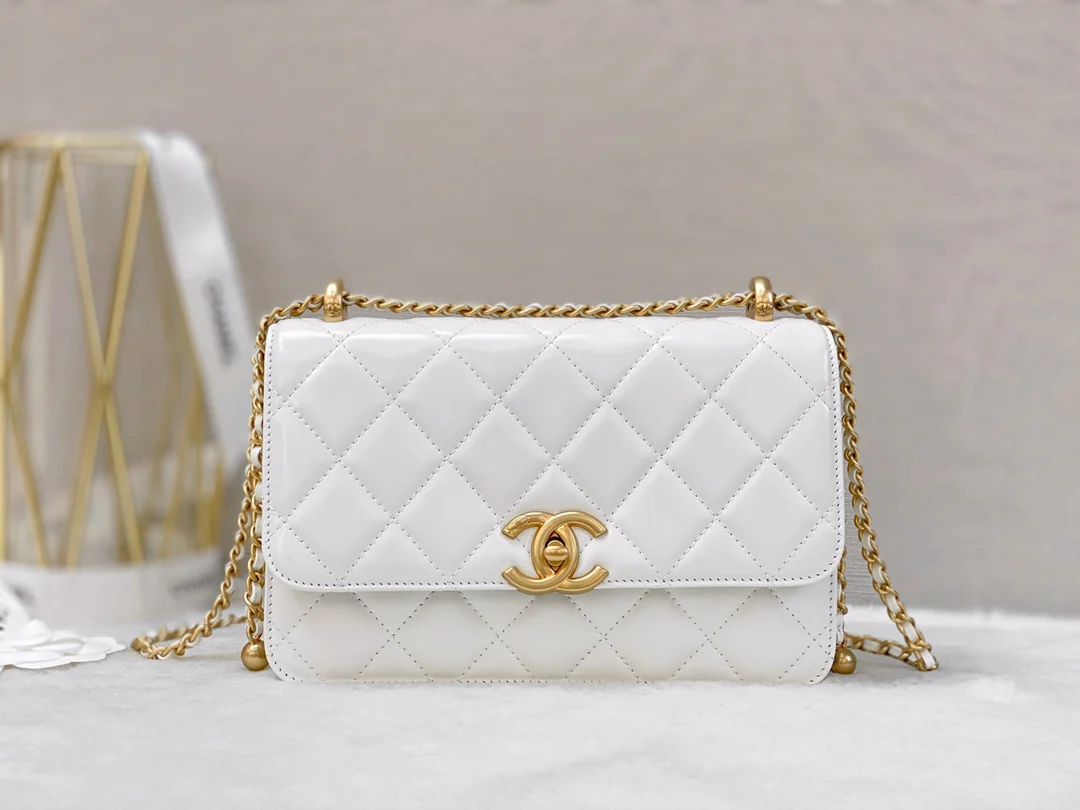 Сумка Chanel Double Gold Ball CF - из белой овечьей кожи с золотой пряжкой - большой размер 22 см