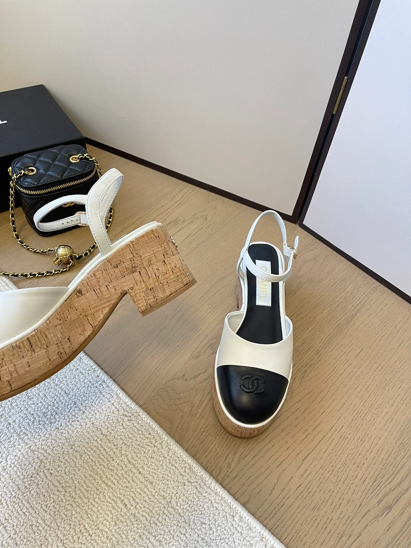 Туфли на платформе Chanel 2024 — белые