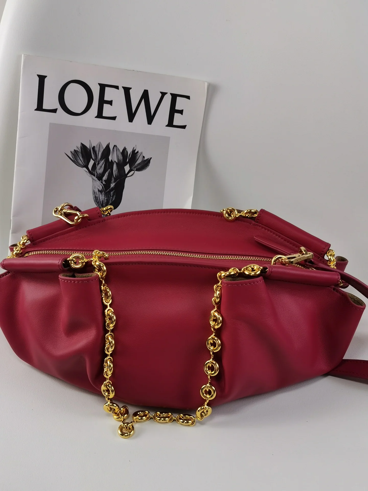 Сумка для прогулок Loewe Paseo - телячья кожа наппа - маленькая - с цепочкой - красная