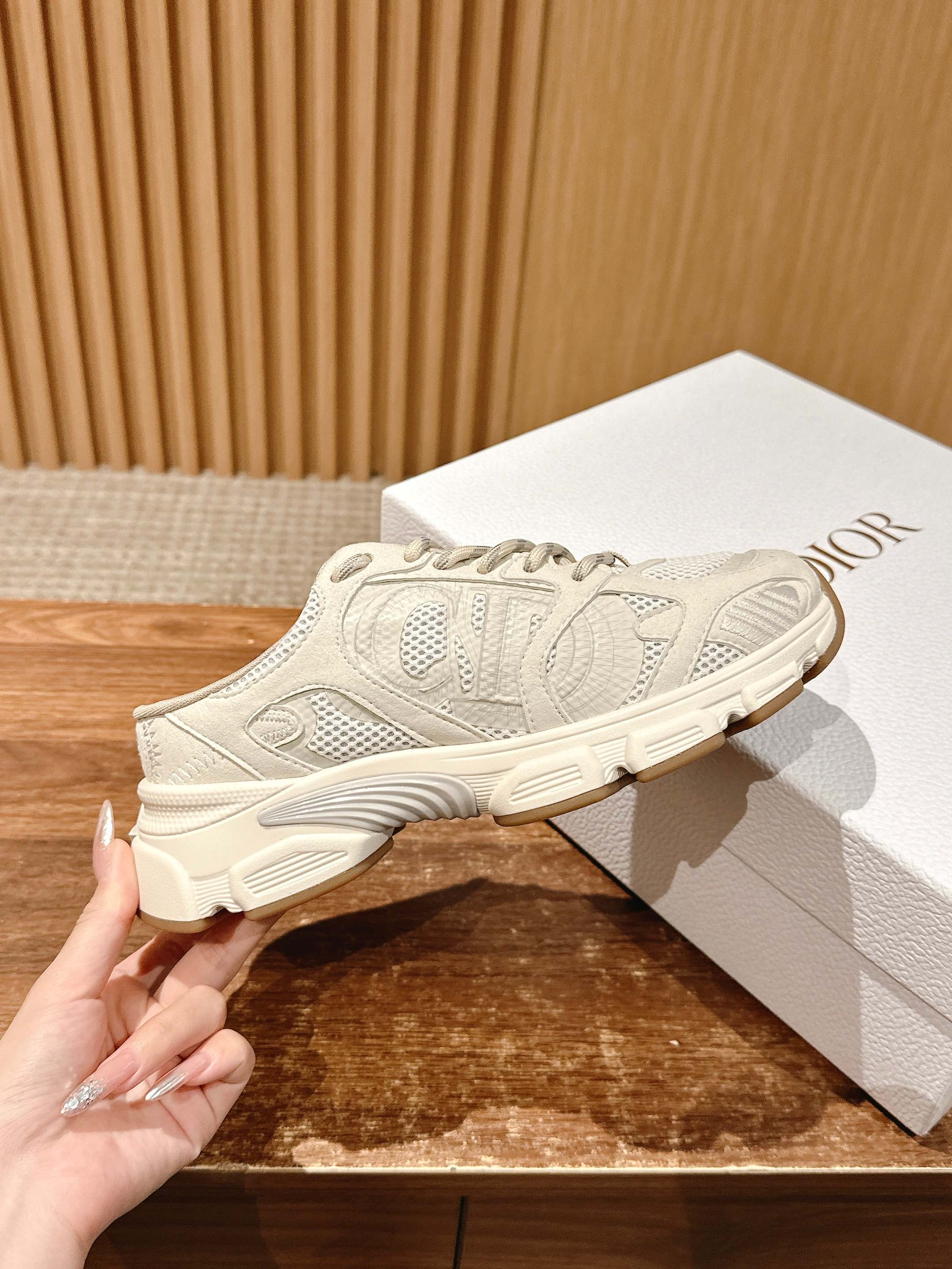 Новые повседневные массивные туфли-слипоны Dior Chrono - бежевые