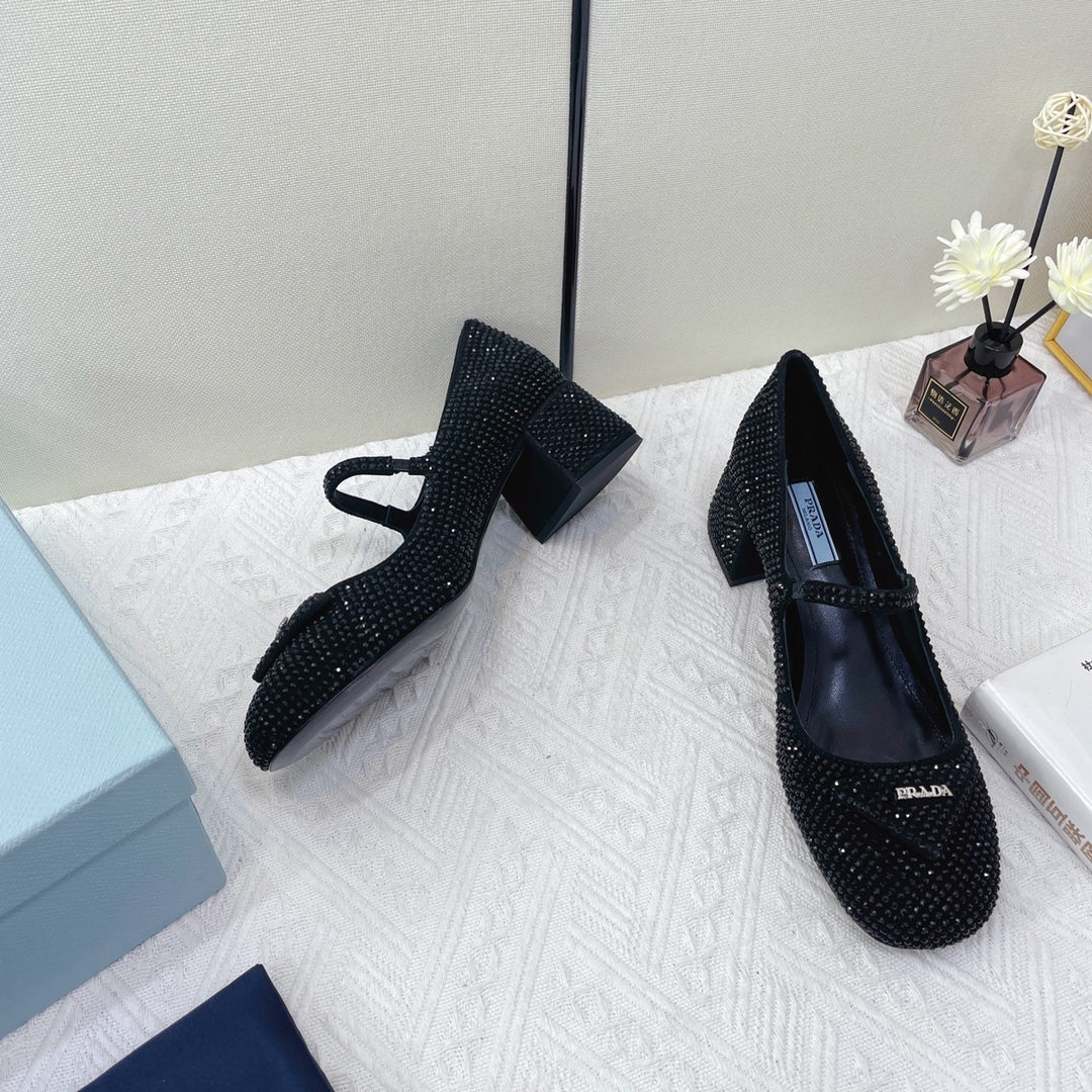 Туфли Prada - Туфли-мэри-джейн на низком каблуке, украшенные стразами - черные