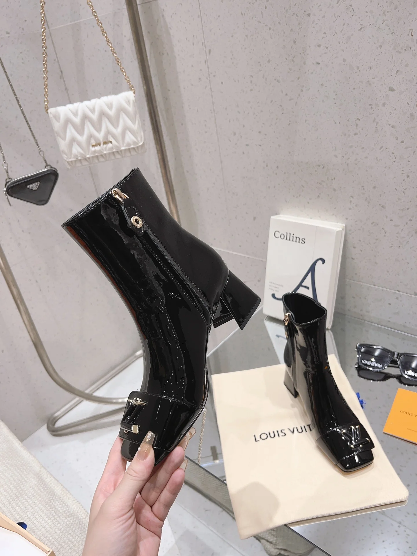 LV-2024 - Сапоги на высоком каблуке - Черные