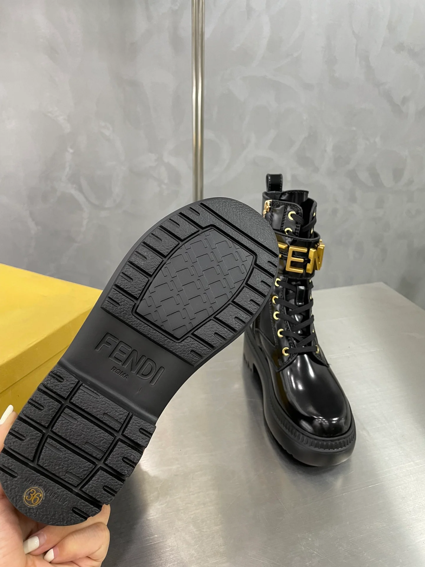 Сапоги для верховой езды Fendi средней высоты - черные