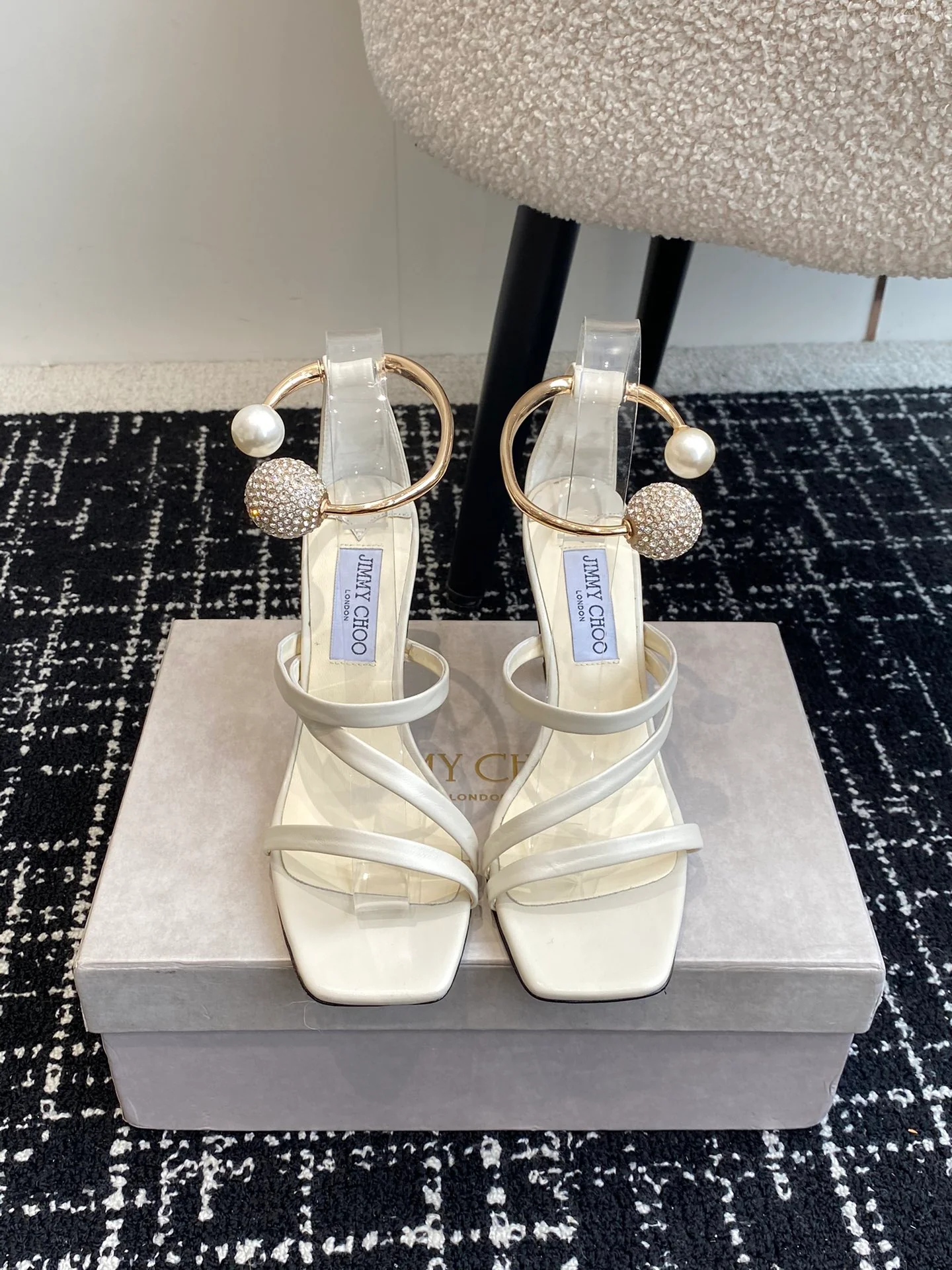 Сандалии-шпильки с квадратным носком от JC, коллекция 2024 года - Изображение коллекции - 1