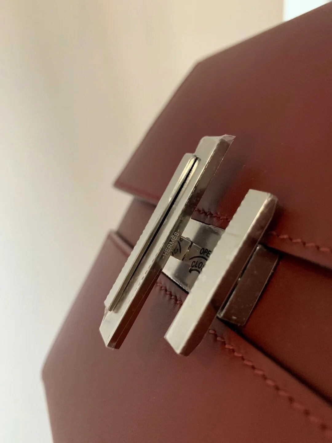 Hermes Cinhetic 24 Villanry B5 Gem Red with Silver Kuckle
