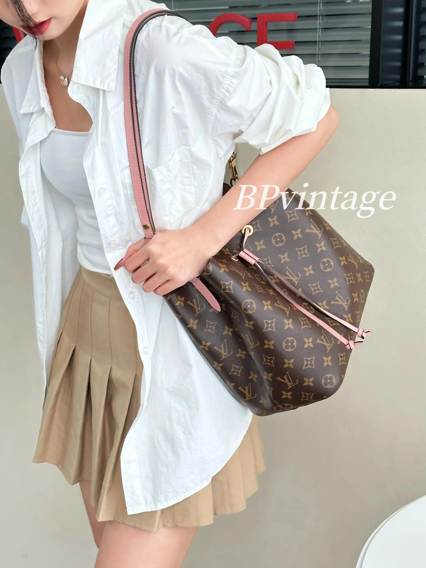 m44022-LV-neonoe-mm-Сумка через плечо - Розовая