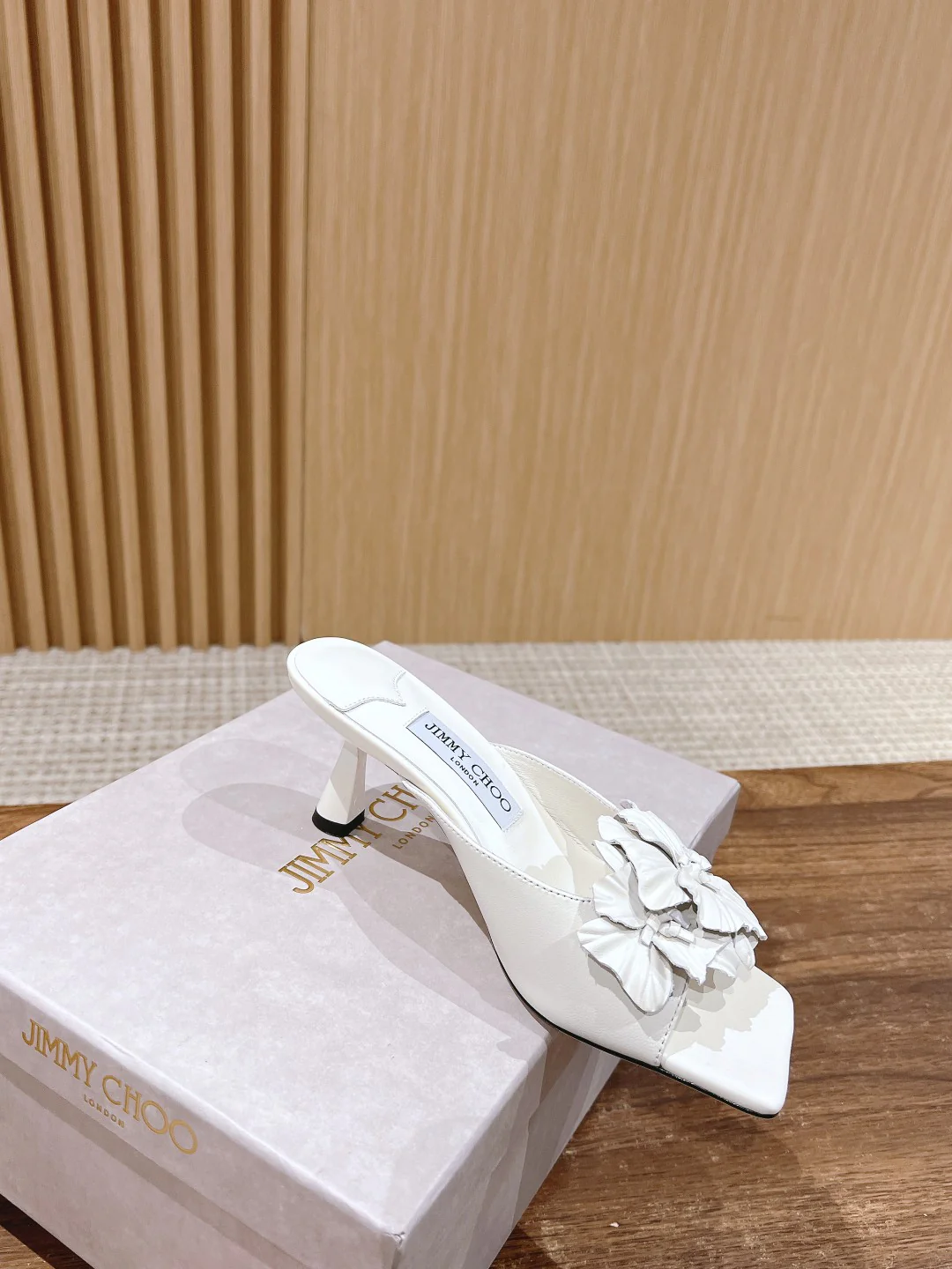 Jimmy - Туфли на каблуке с бантиком - Белые