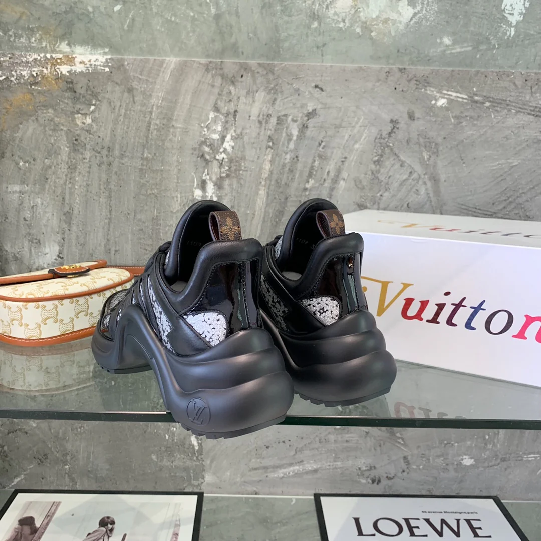 Обувь LV - Массивные кроссовки LV - 1