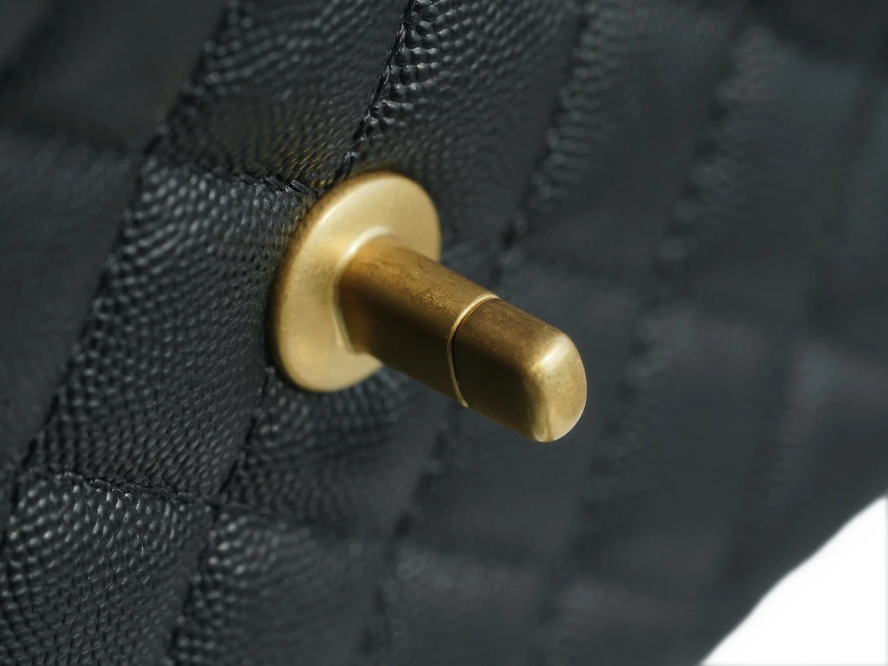 Сумка Chanel Handle 28 - с ручкой из кожи ящерицы - большая, черная