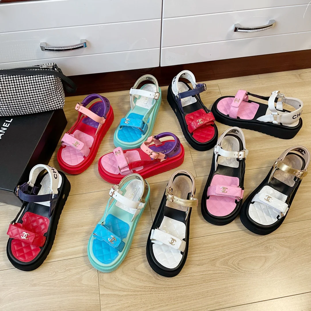 Коллекция сандалий Chanel