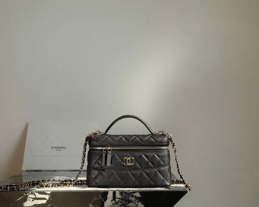 Chanel - Длинная коробчатая сумка-клатч - Черная