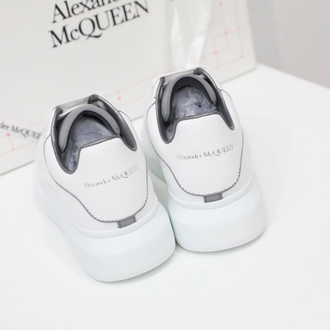 Классические белые кроссовки McQueen - серые - 1