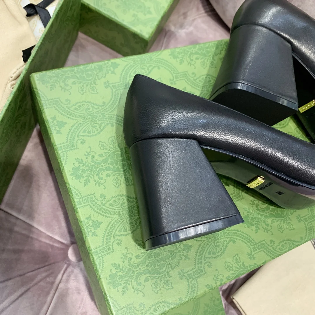 Туфли на высоком каблуке Gucci в стиле ретро с квадратным носком и массивным носком