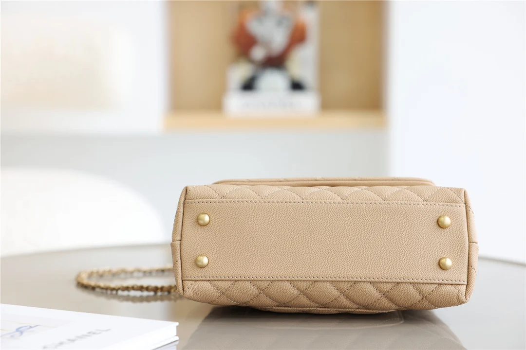 Chanel 2021 Coco Handle Apricot Lizard Pattern Handle Small