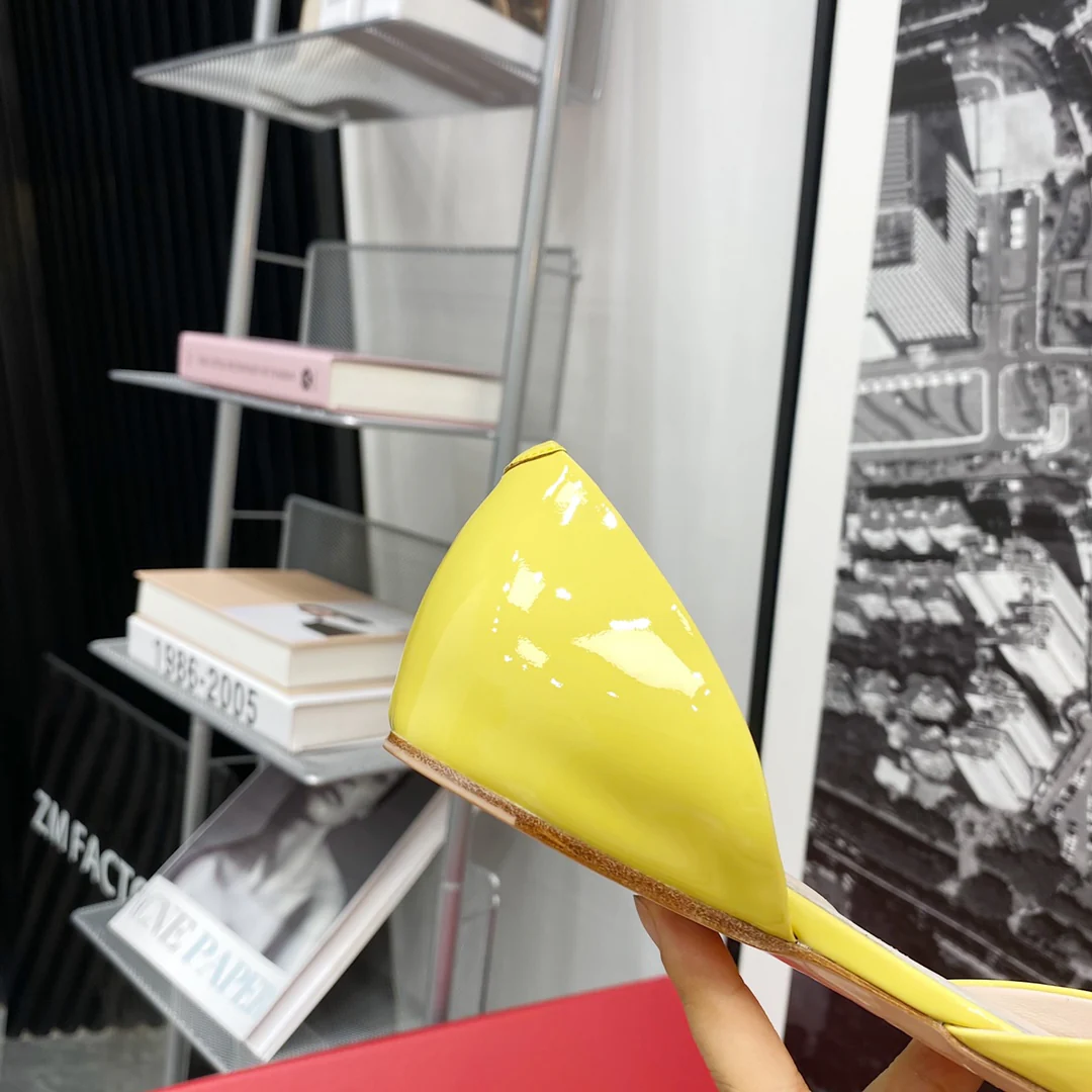 RV-плоское дно, полая квадратная верхняя часть, желтый