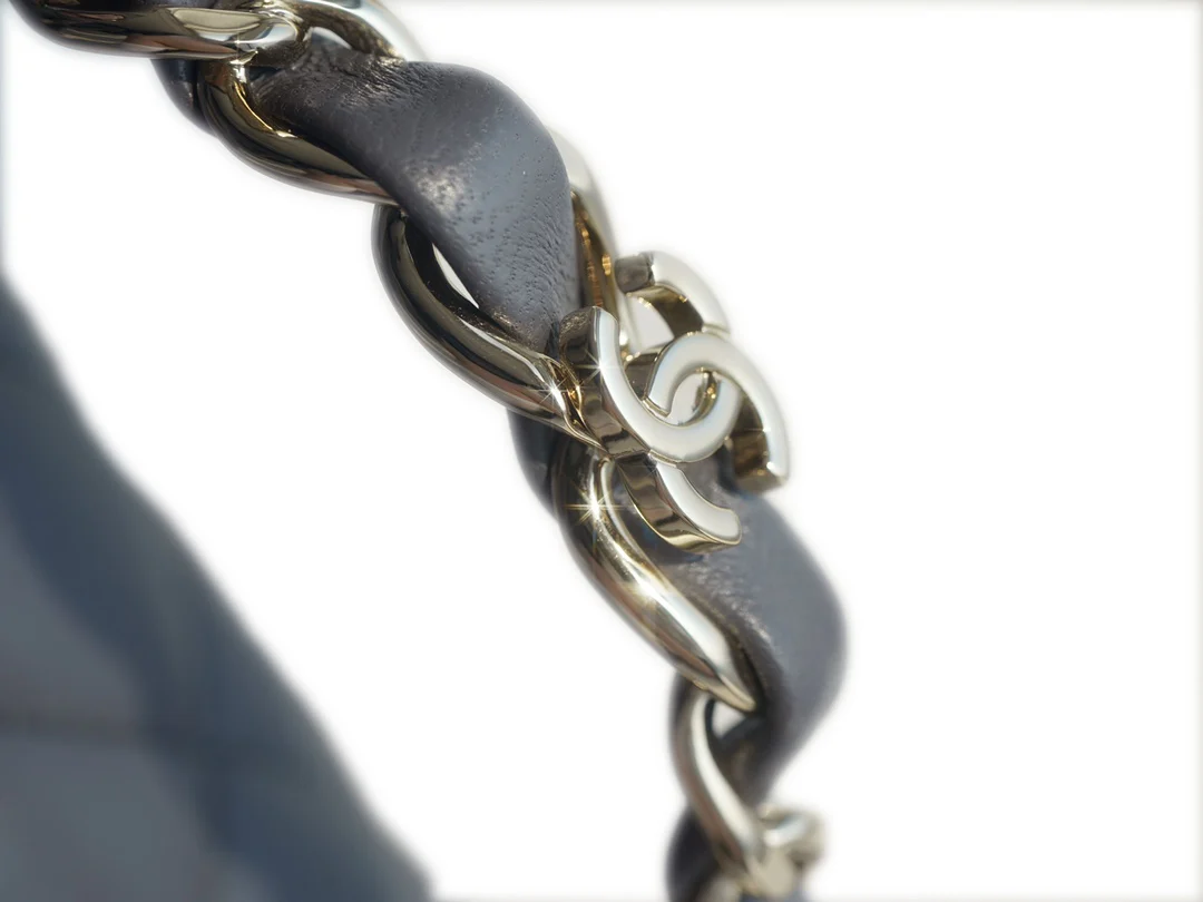 Chanel - Новая гармошка с ручкой, украшенной стразами - Серая