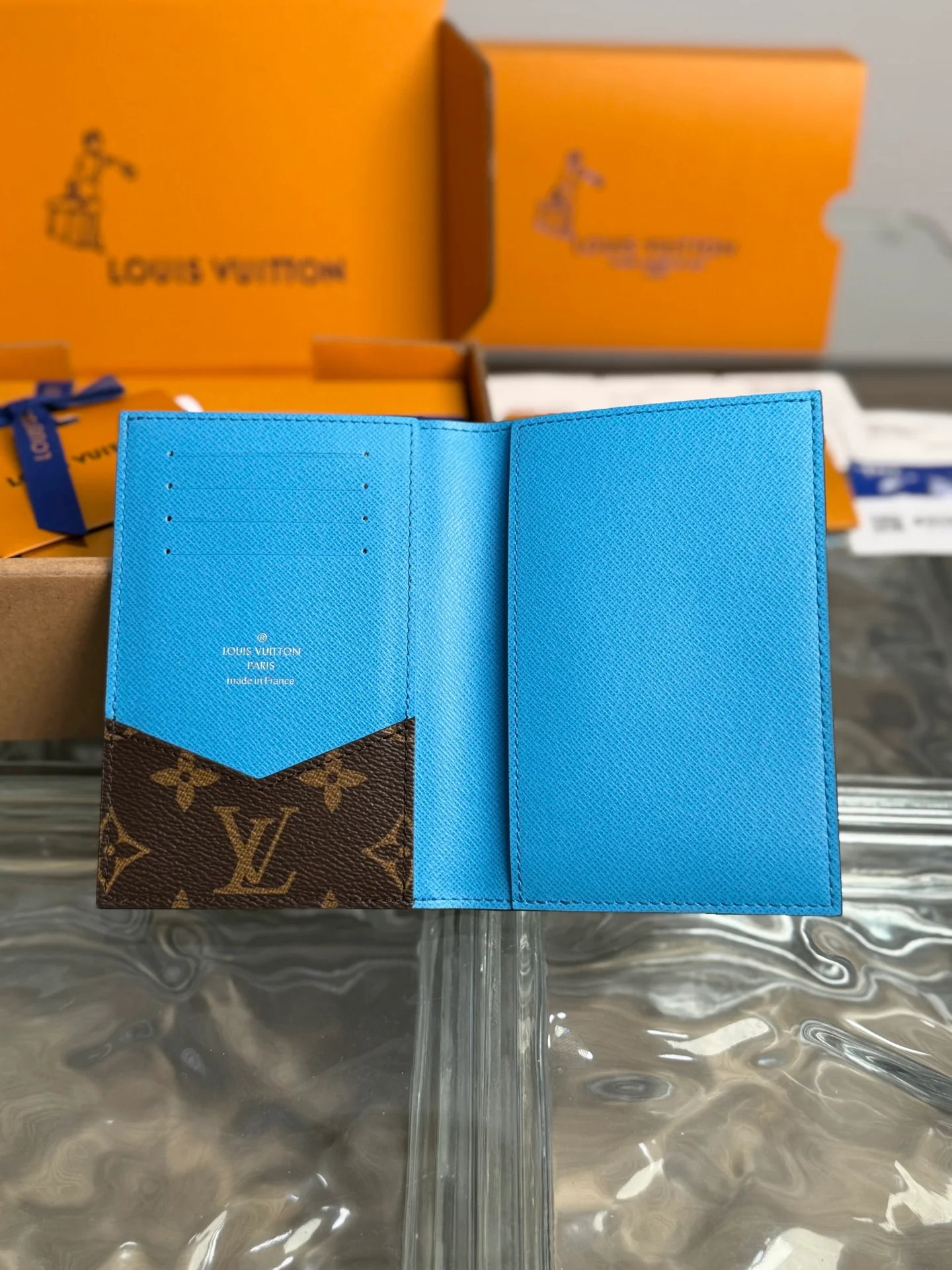 LV-m12821-colormania держатель для паспортных карт - светло-голубой