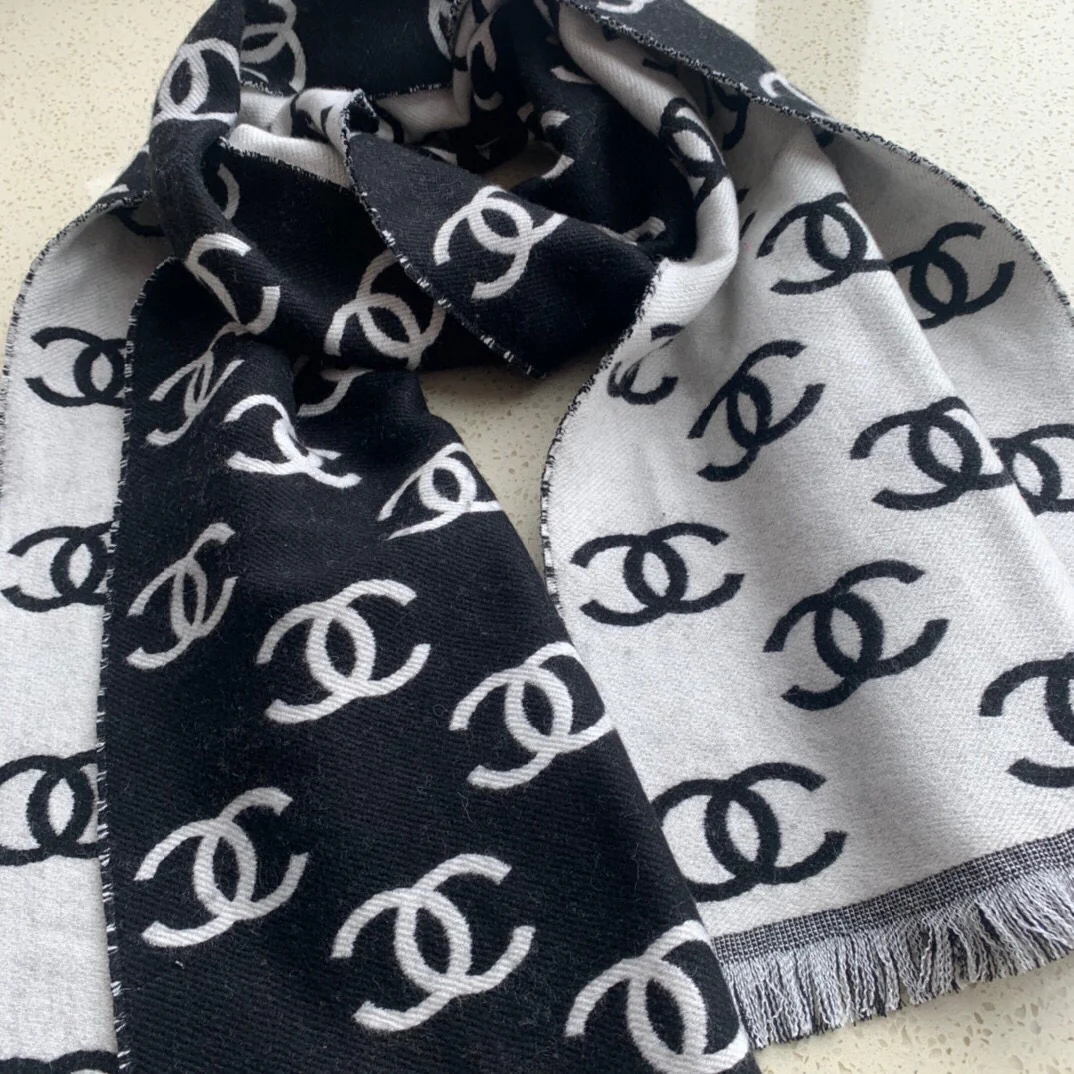 Chanel - Черный