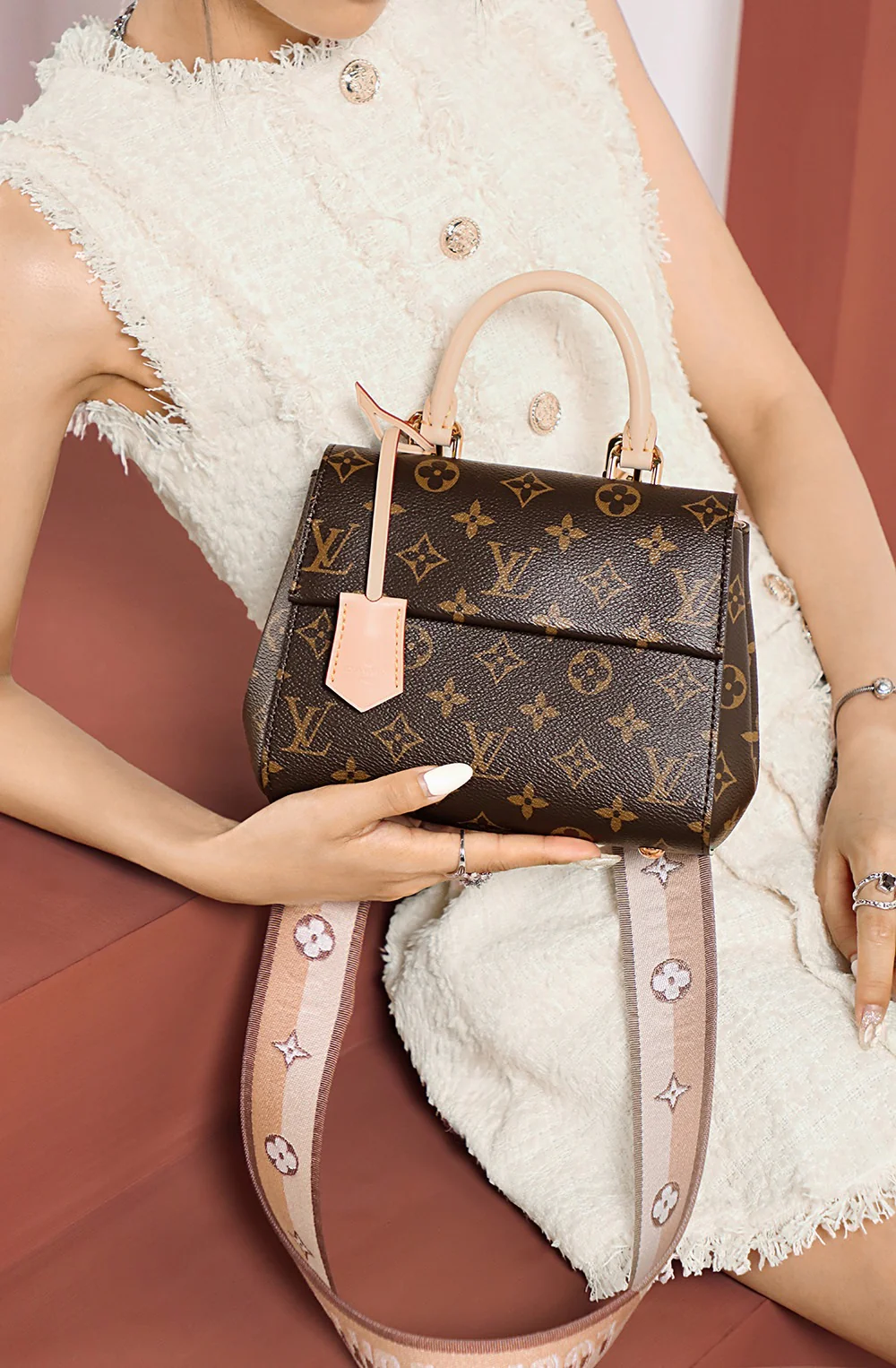 m46055-LV-cluny-mini