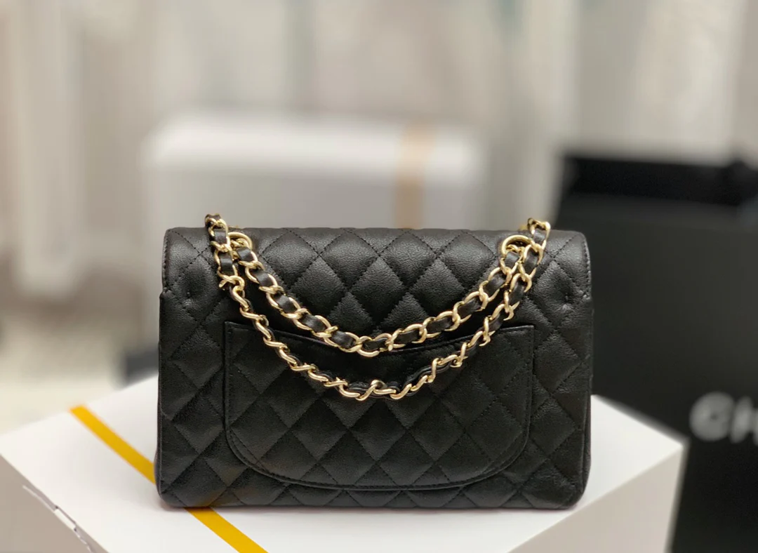 Сумка Chanel Sesame Pattern CF — черная с золотой фурнитурой — 23 см