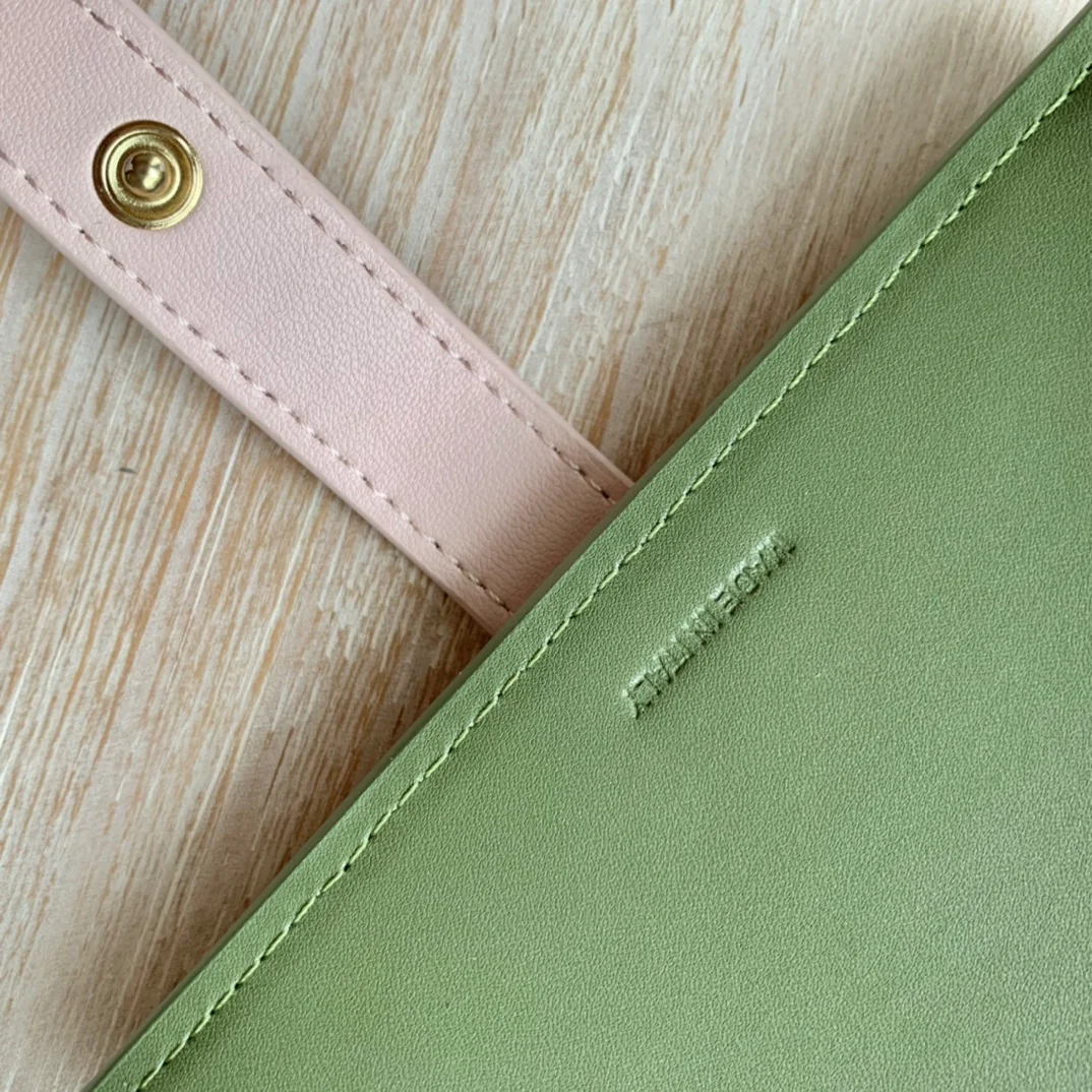 Кошелек Celine Strap из зернистой телячьей кожи - 2 шт.