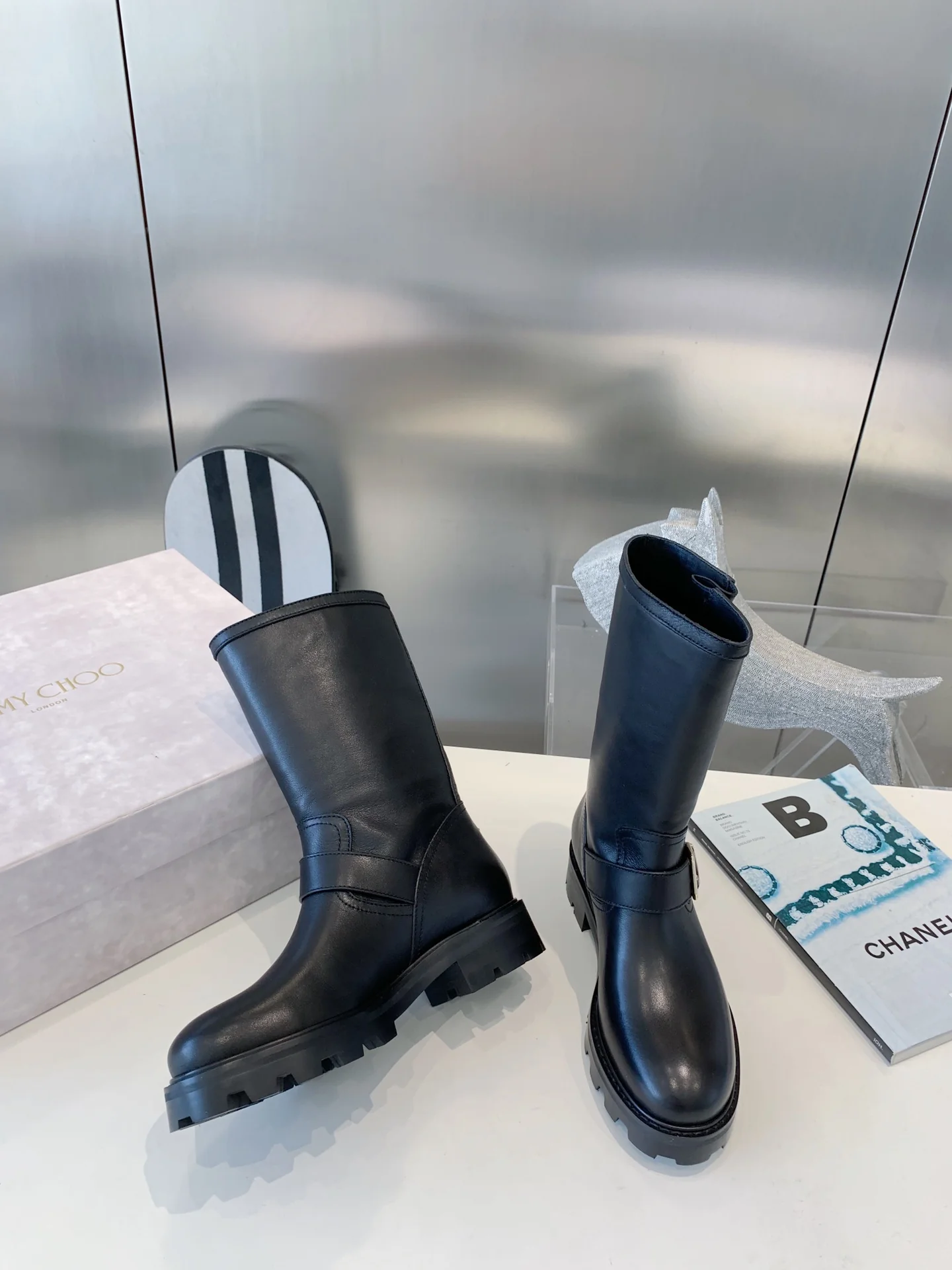 Jimmy - Новинка 2022 года - Кожаные сапоги до середины икры