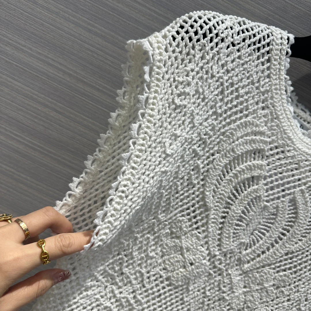 Вязаный ажурный топ из коллекции Dior весна/лето 2024.