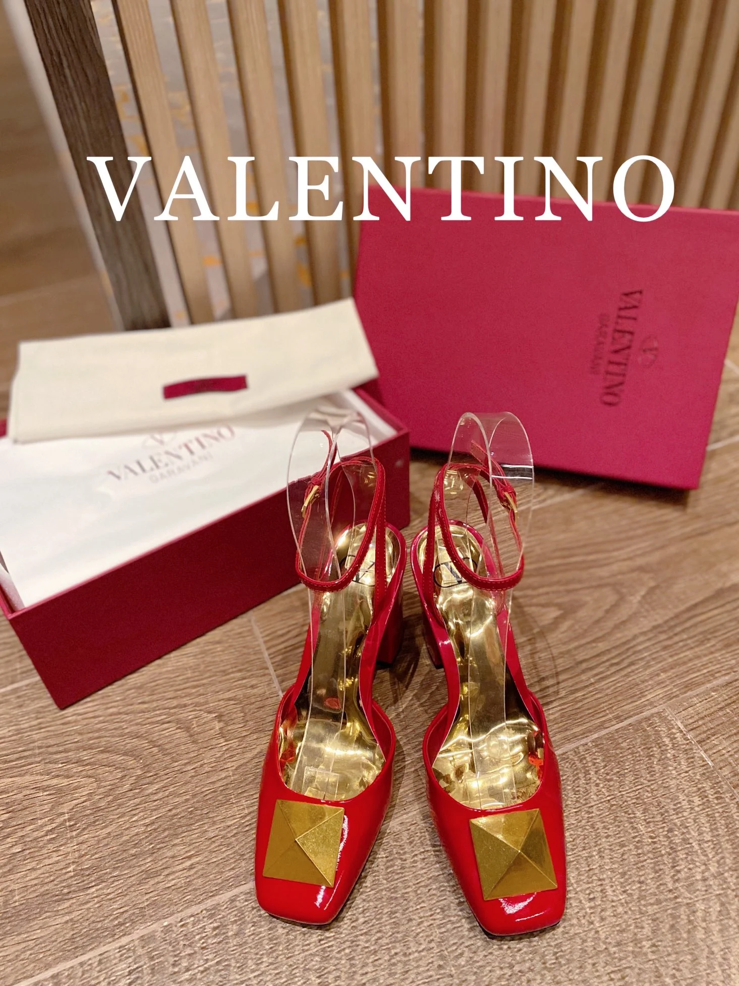 Valentino - Красные туфли на массивном квадратном каблуке