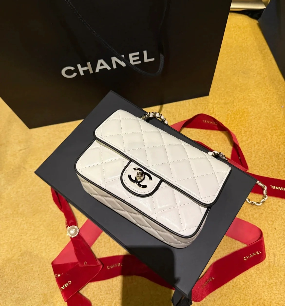 Chanel 25 пенсов - Panda Square Fat Man - White