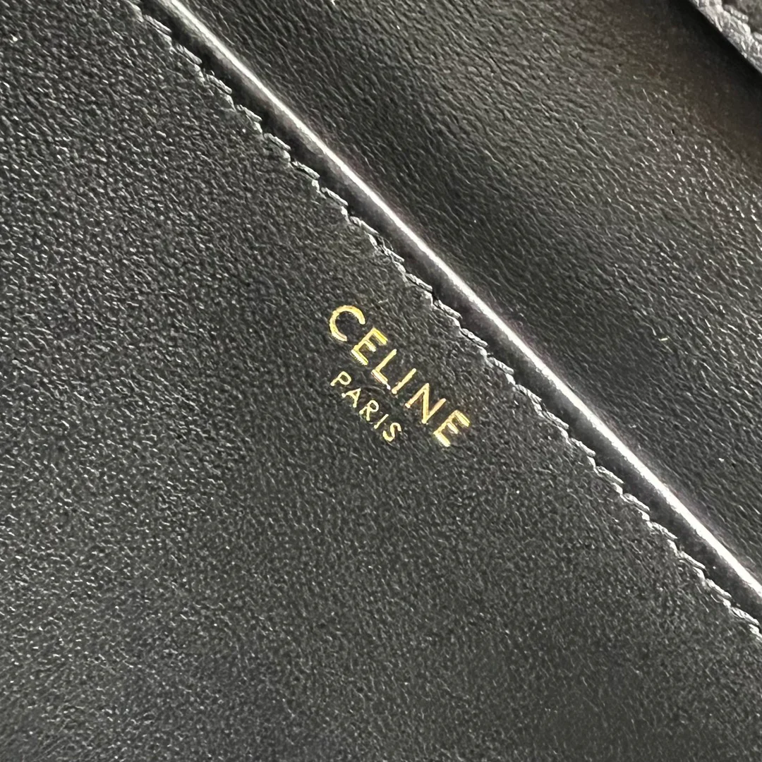 Сумка Celine New Newspaper Chain Bag - сумка через плечо с двойной цепочкой - черная