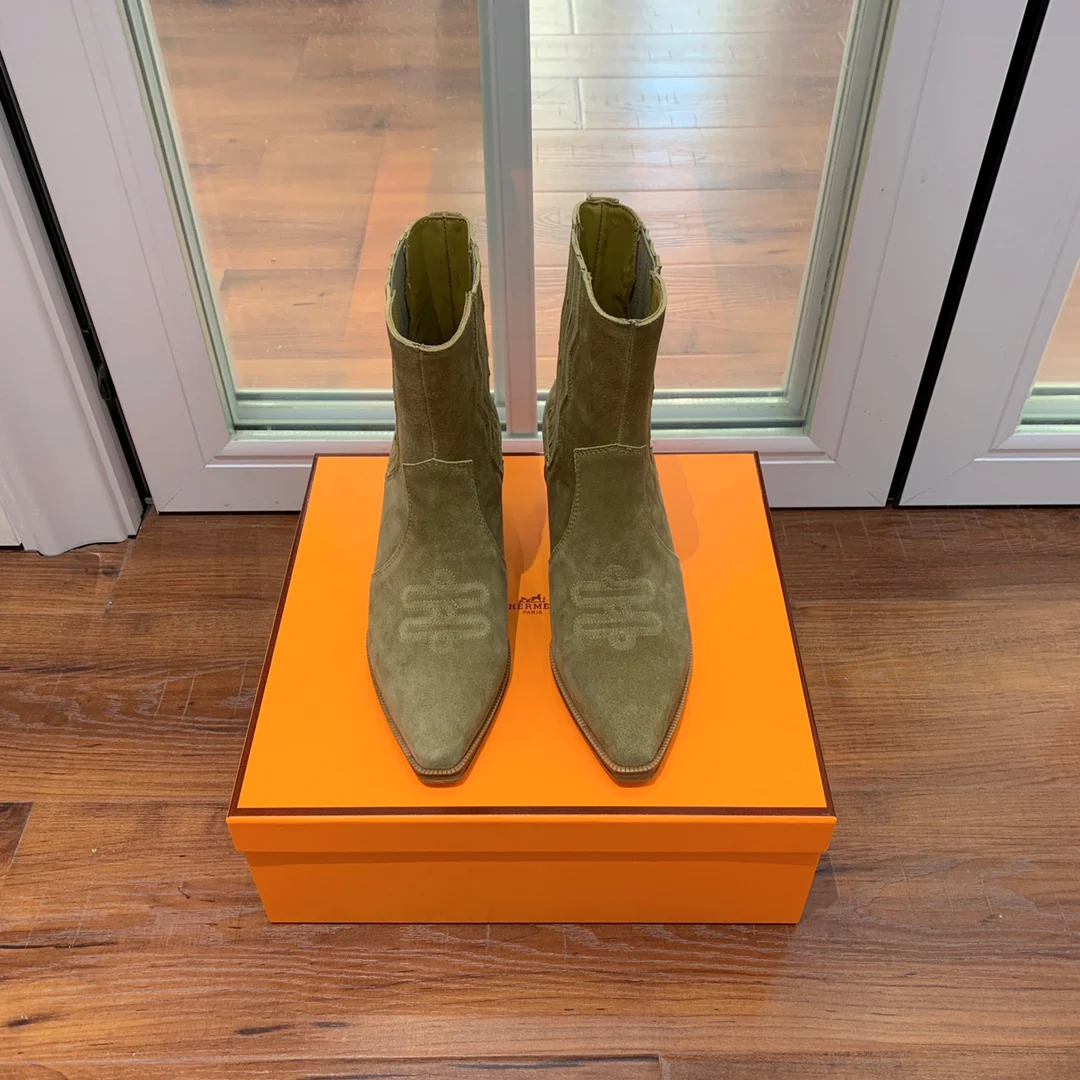 Новинка осенне-зимней коллекции Hermes - Ботильоны - Абрикосовый цвет