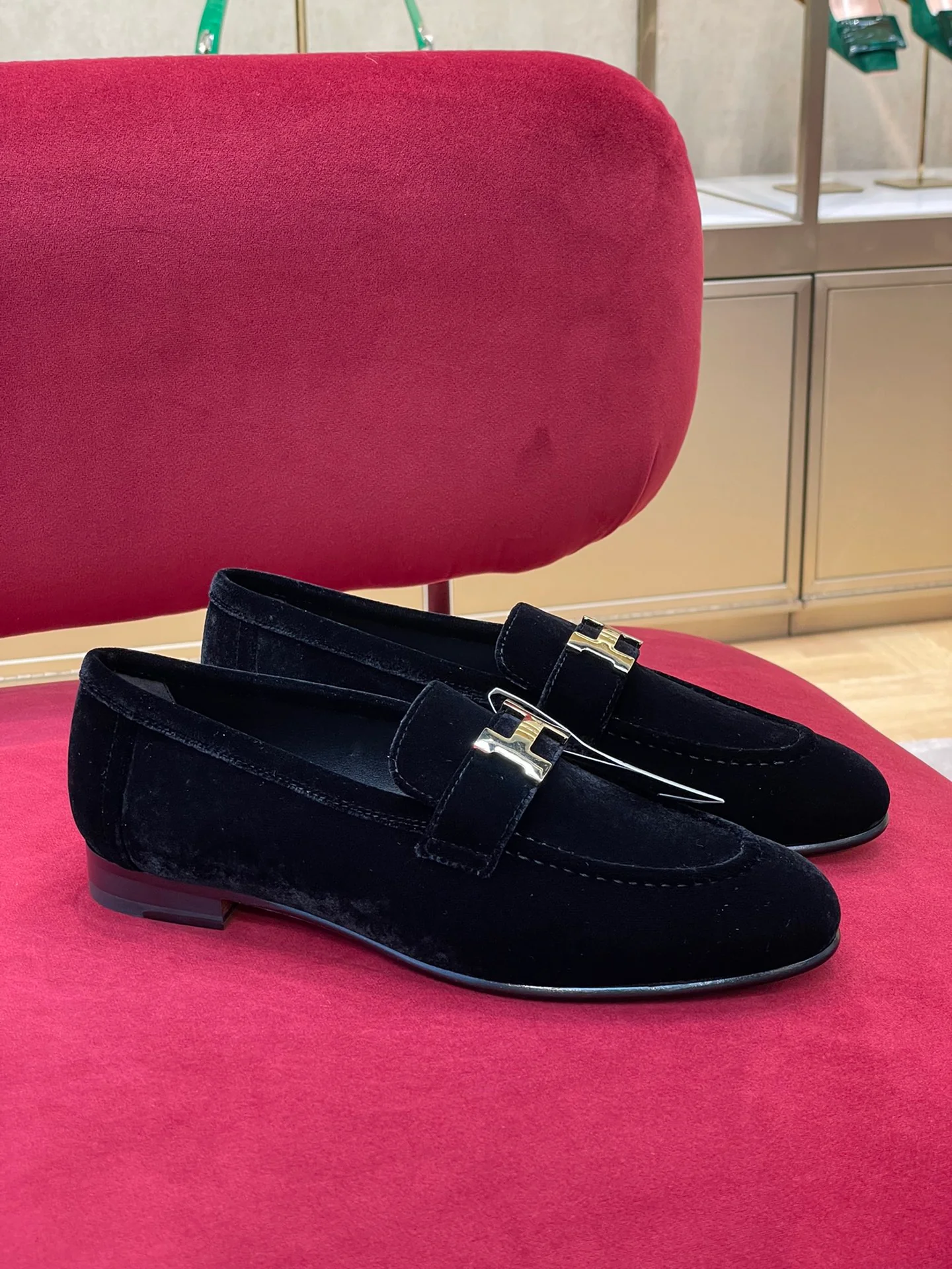 Бархатные лоферы Hermes с эмблемой H-Buck