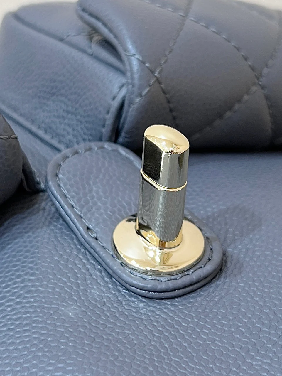 Рюкзак Chanel 24a-duma Frog, маленький, серый.