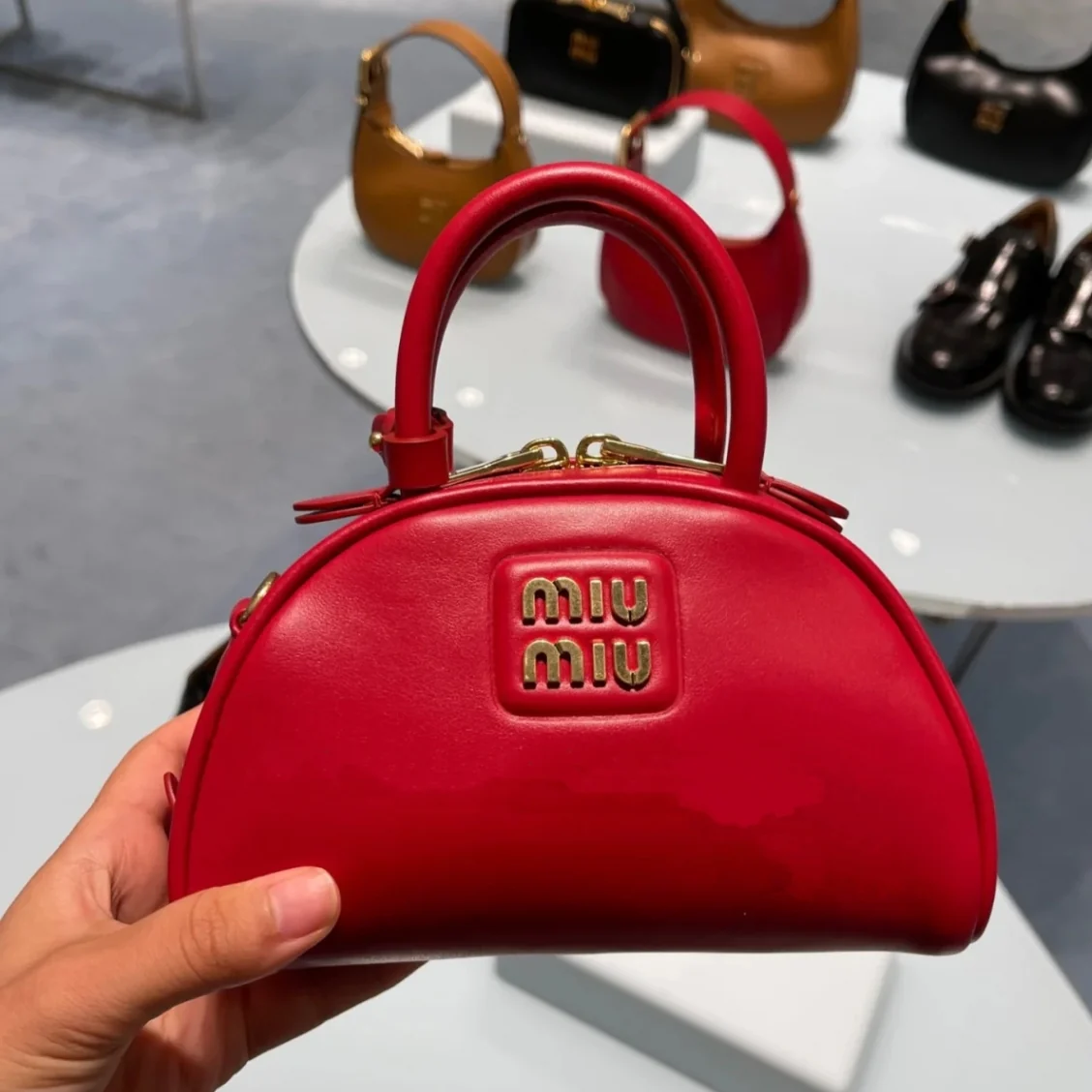 Сумка для боулинга Miu Miu - красная