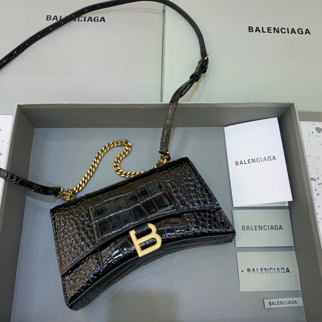 Сумка-кроссбоди Balenciaga Chain Hourglass