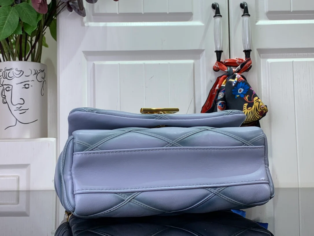 m25107-LV-Кварцевая сумка с тисненым узором и цепочкой, средне-серый