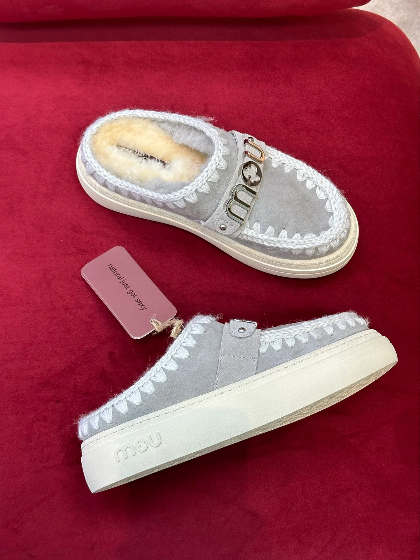 Miu Miu - Осень/Зима 2022 - Замшевые тапочки