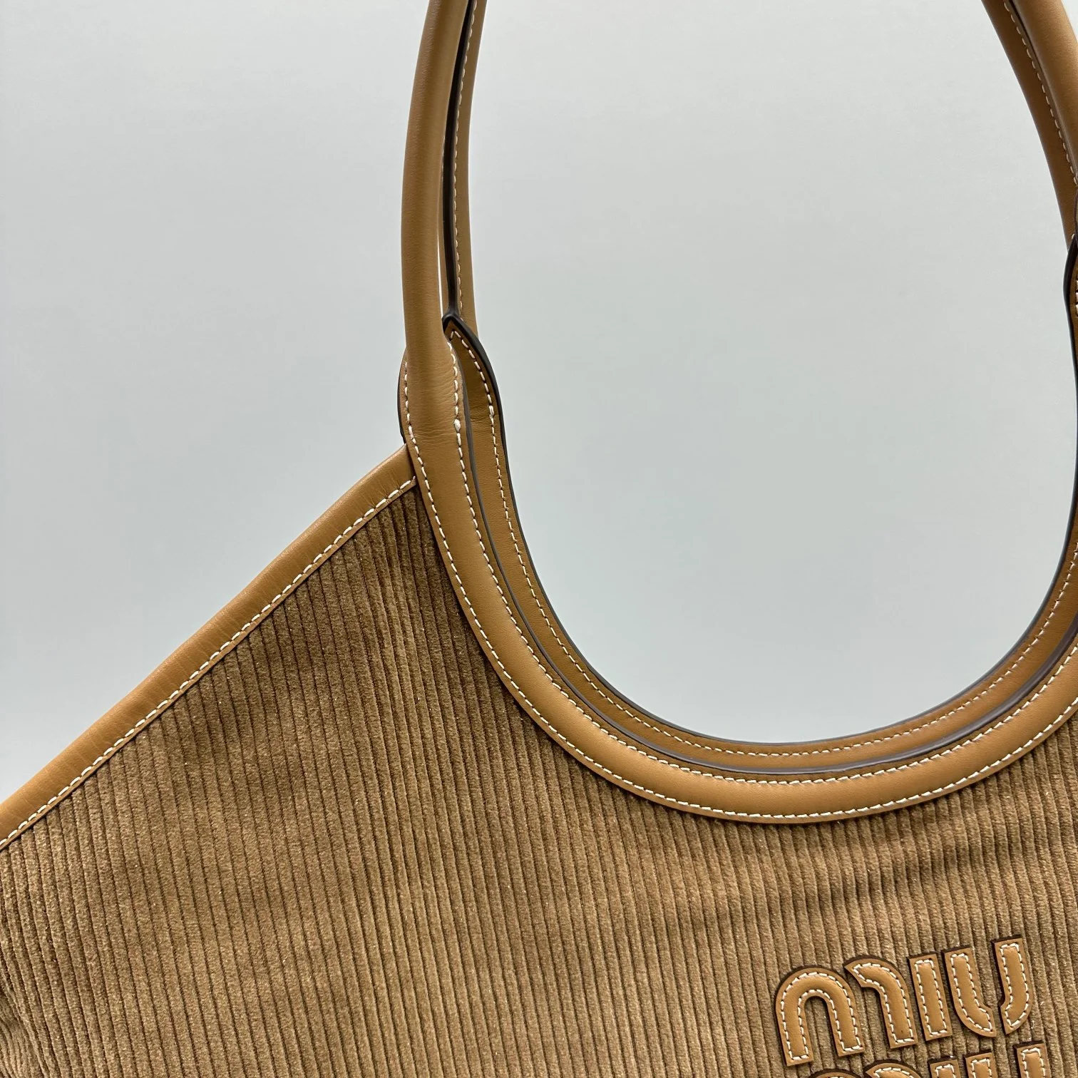 Сумка-тоут Miu Miu Ivy - Вельветовая - Коричневая