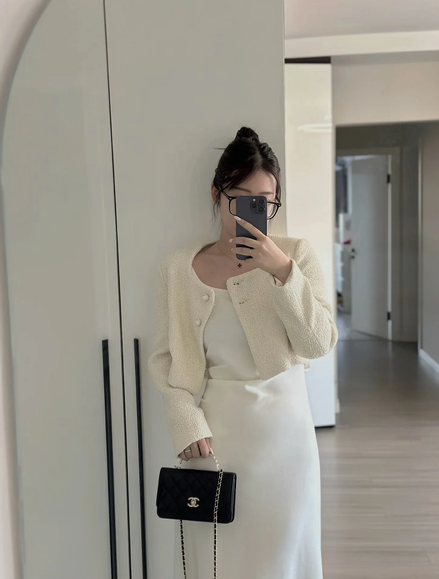 Chanel - Жемчужная сумочка WOC - Черная