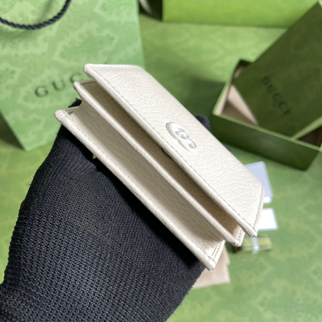 Gucci GG Marmont系列卡包